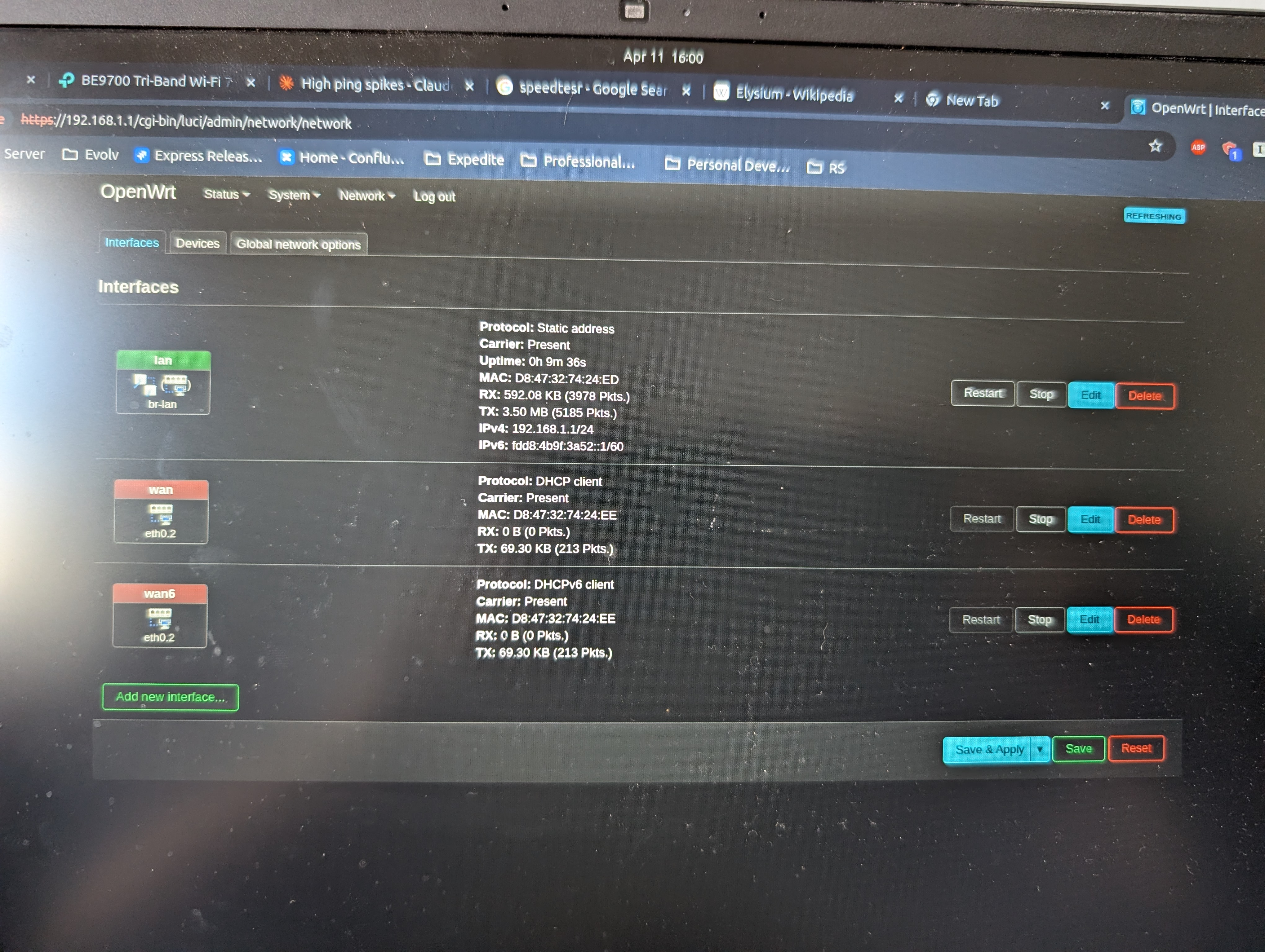 OpenWrt interfaces page — WAN has no IP, 0 bytes received